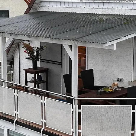 Konfortable Mit Balkon Und Gartenblick *