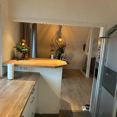 Konfortable Mit Balkon Und Gartenblick *