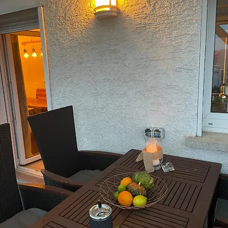 Apartmán Konfortable Mit Balkon Und Gartenblick