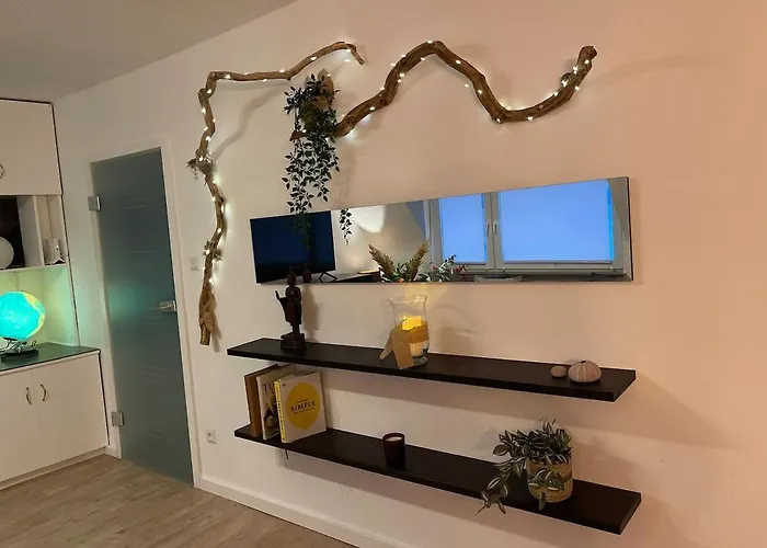 Konfortable Mit Balkon Und Gartenblick