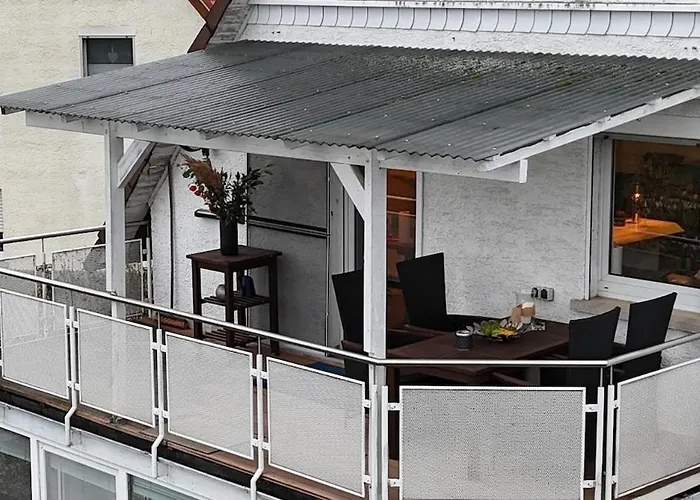 Konfortable Mit Balkon Und Gartenblick *